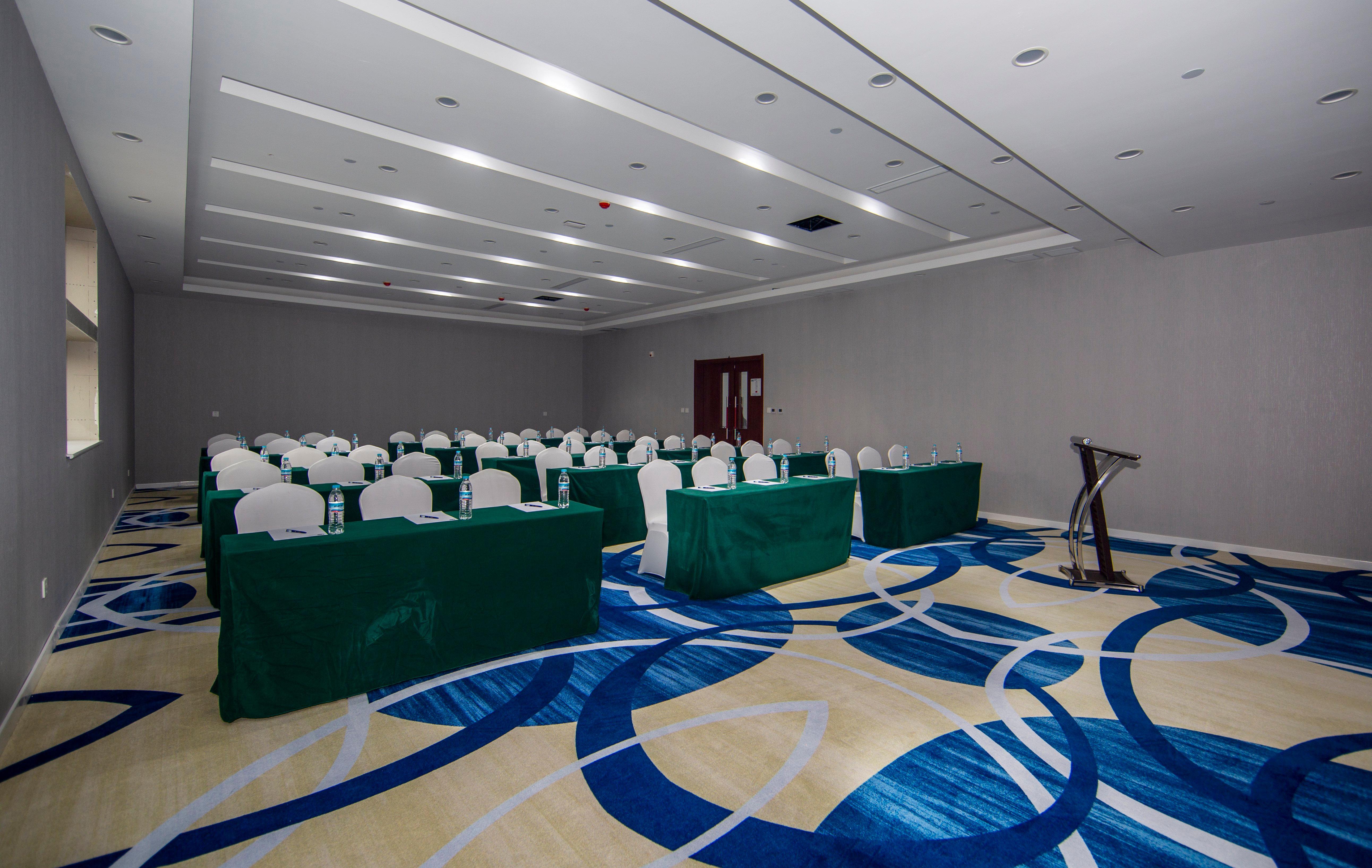 Holiday Inn Express Jinan Jingshi Road, An Ihg Hotel Exterior photo